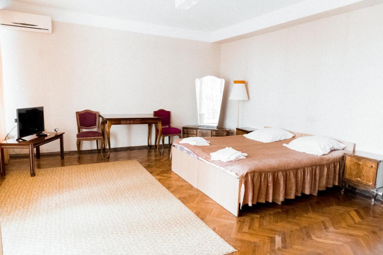 Gosdacha Ldzaa Hotel Lidzava Esterno foto